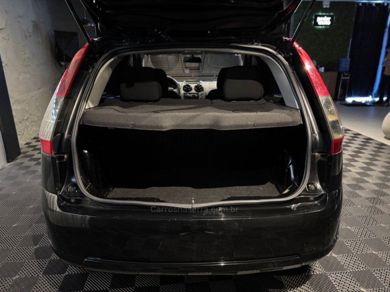 FIESTA 1.0 MPI FIRST HATCH 8V FLEX 4P MANUAL - 2012 - FARROUPILHA