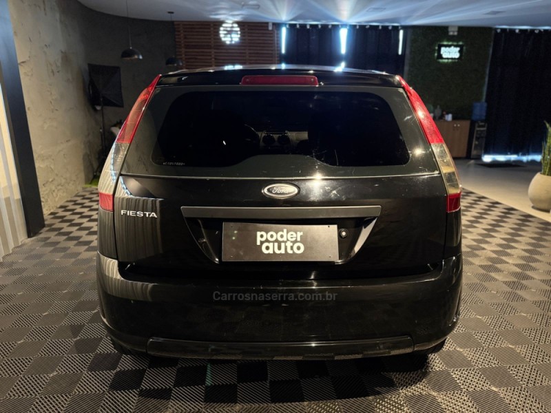 FIESTA 1.0 MPI FIRST HATCH 8V FLEX 4P MANUAL - 2012 - FARROUPILHA