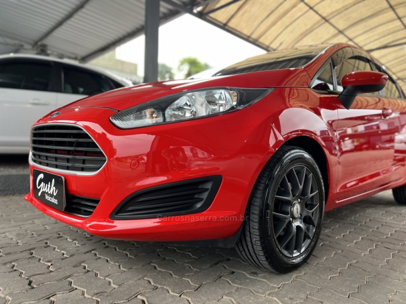 FIESTA 1.5 S HATCH 16V FLEX 4P MANUAL - 2015 - BOM PRINCíPIO
