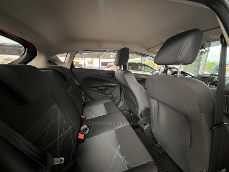 FIESTA 1.5 S HATCH 16V FLEX 4P MANUAL - 2015 - BOM PRINCíPIO