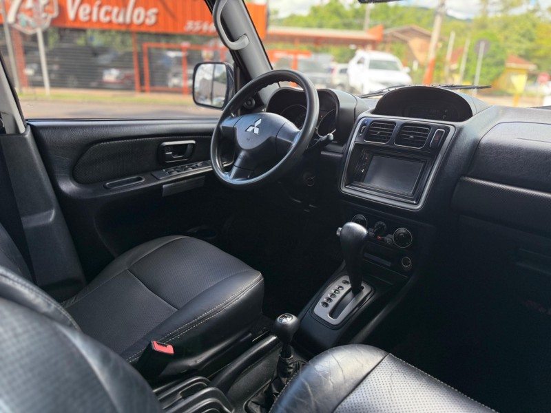 PAJERO TR4 2.0 4X4 16V 131CV GASOLINA 4P AUTOMÁTICO - 2012 - TRêS COROAS