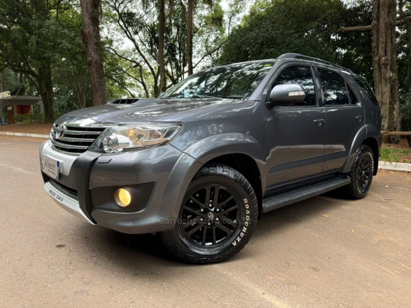 hilux sw4 3.0 srv 4x4 16v turbo intercooler diesel 4p automatico 2012 dois irmaos