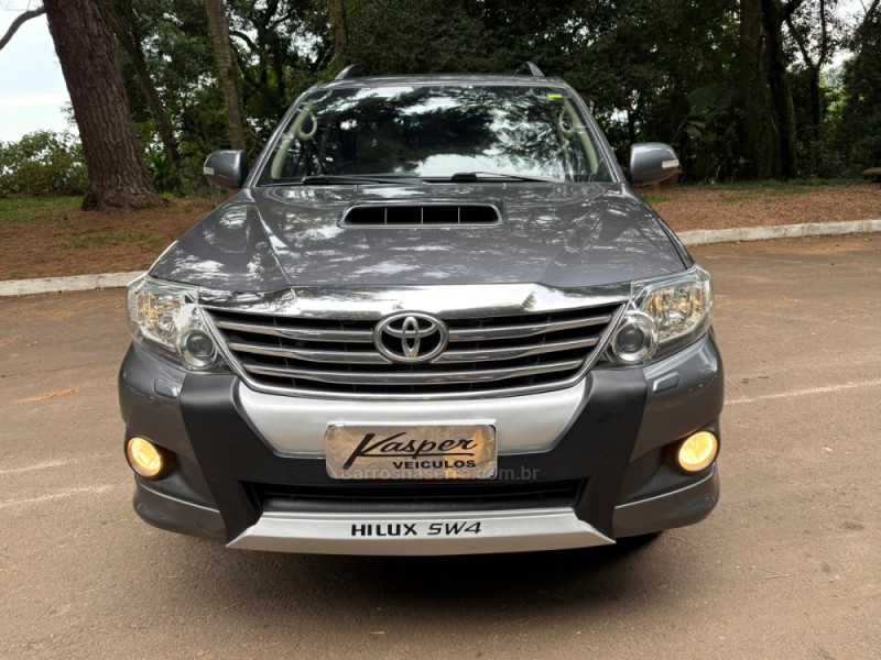 HILUX SW4 3.0 SRV 4X4 16V TURBO INTERCOOLER DIESEL 4P AUTOMÁTICO - 2012 - DOIS IRMãOS