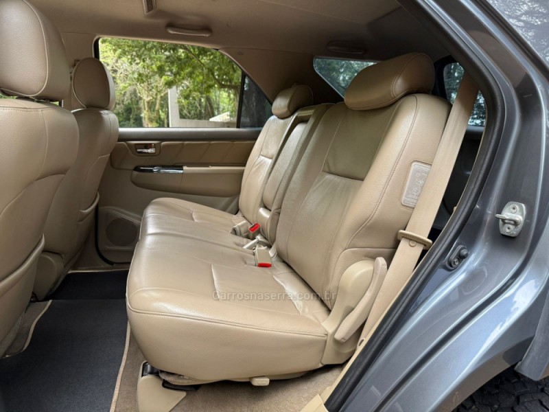 HILUX SW4 3.0 SRV 4X4 16V TURBO INTERCOOLER DIESEL 4P AUTOMÁTICO - 2012 - DOIS IRMãOS