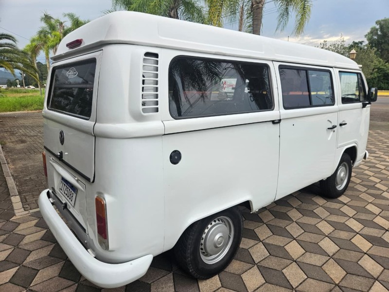 KOMBI 1.4 MI STD LOTAÇÃO 8V FLEX 3P MANUAL - 2013 - BOM PRINCíPIO