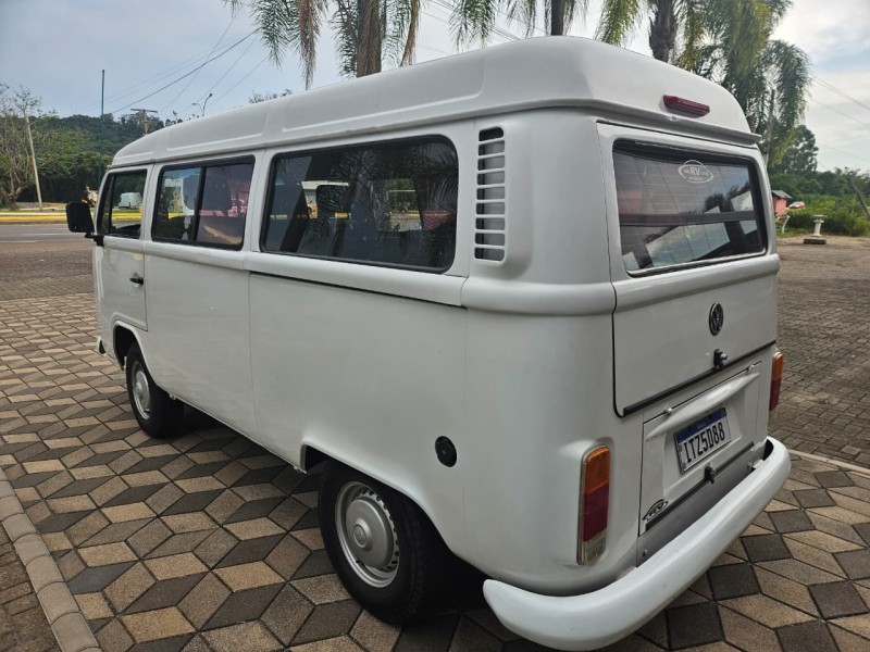 KOMBI 1.4 MI STD LOTAÇÃO 8V FLEX 3P MANUAL - 2013 - BOM PRINCíPIO