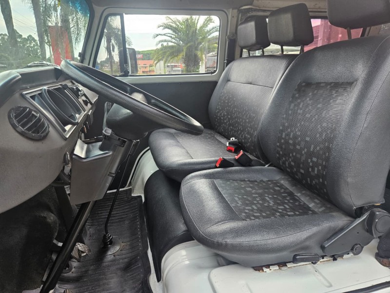 KOMBI 1.4 MI STD LOTAÇÃO 8V FLEX 3P MANUAL - 2013 - BOM PRINCíPIO