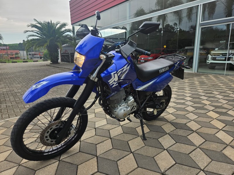 XT 600 E - 2000 - BOM PRINCíPIO