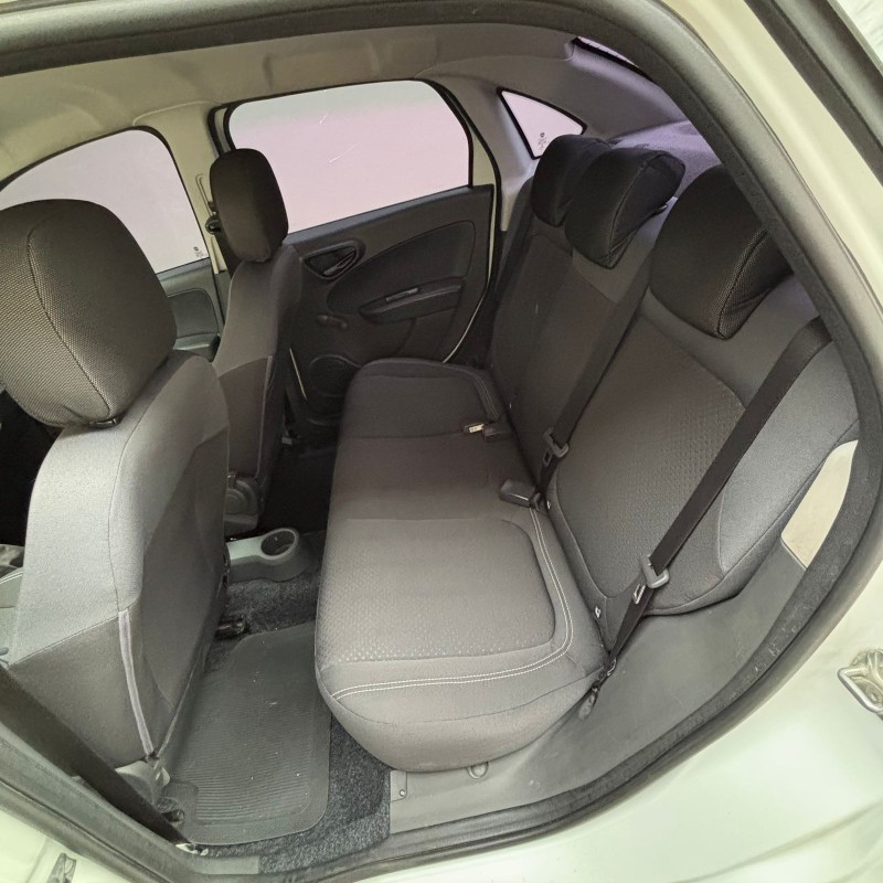 SIENA 1.4 MPI ATTRACTIVE 8V FLEX 4P MANUAL - 2021 - FLORES DA CUNHA