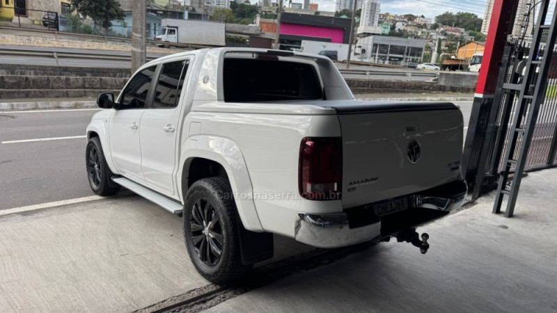 AMAROK 3.0 V6 TDI HIGHLINE CD DIESEL 4MOTION AUTOMÁTICO - 2018 - CAXIAS DO SUL