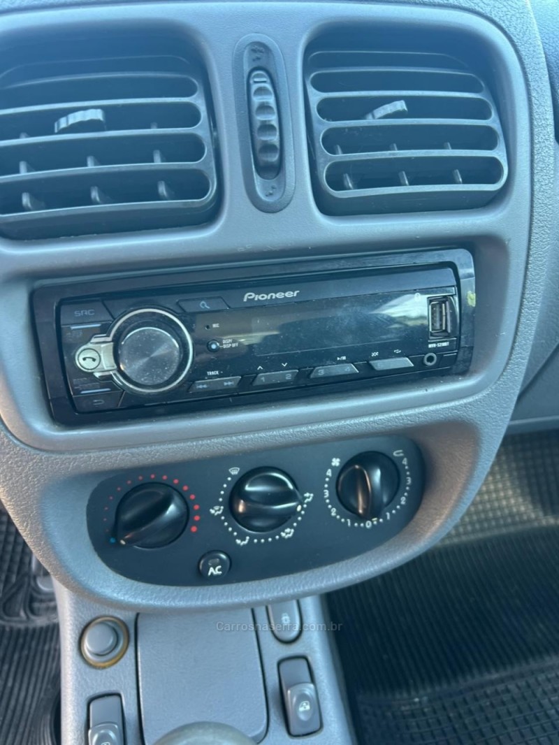 CLIO 1.6 RT 16V GASOLINA 4P MANUAL - 2000 - CAXIAS DO SUL