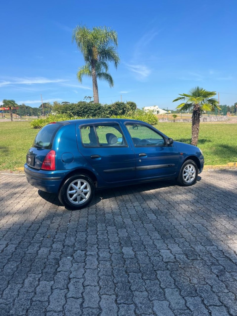 CLIO 1.6 RT 16V GASOLINA 4P MANUAL - 2000 - CAXIAS DO SUL