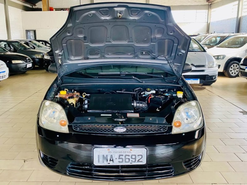 FIESTA 1.0 MPI CLASS HATCH 8V FLEX 4P MANUAL - 2004 - CAXIAS DO SUL