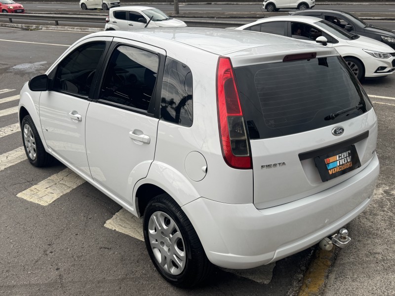 FIESTA 1.0 SE 8V FLEX 4P MANUAL - 2014 - CAXIAS DO SUL