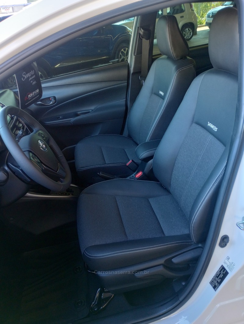 YARIS 1.5 XS 16V FLEX 4P AUTOMÁTICO - 2025 - CAXIAS DO SUL