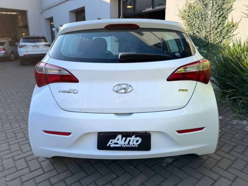 HB20 1.0 COMFORT PLUS 12V FLEX 4P MANUAL - 2014 - FARROUPILHA