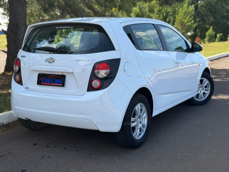 SONIC 1.6 LT 16V FLEX 4P MANUAL - 2013 - VACARIA