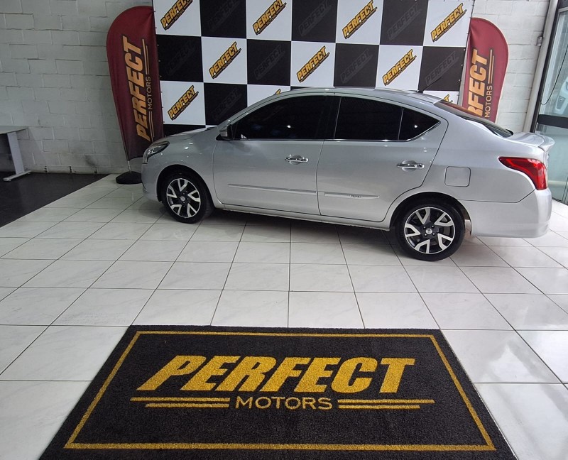 VERSA 1.6 16V FLEX SL 4P MANUAL - 2016 - PORTãO