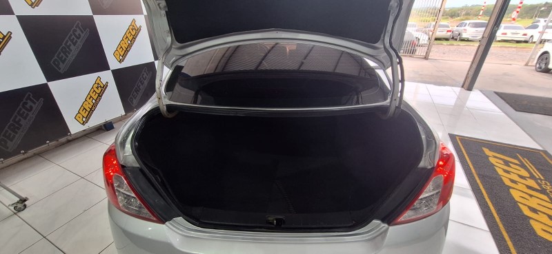 VERSA 1.6 16V FLEX SL 4P MANUAL - 2016 - PORTãO