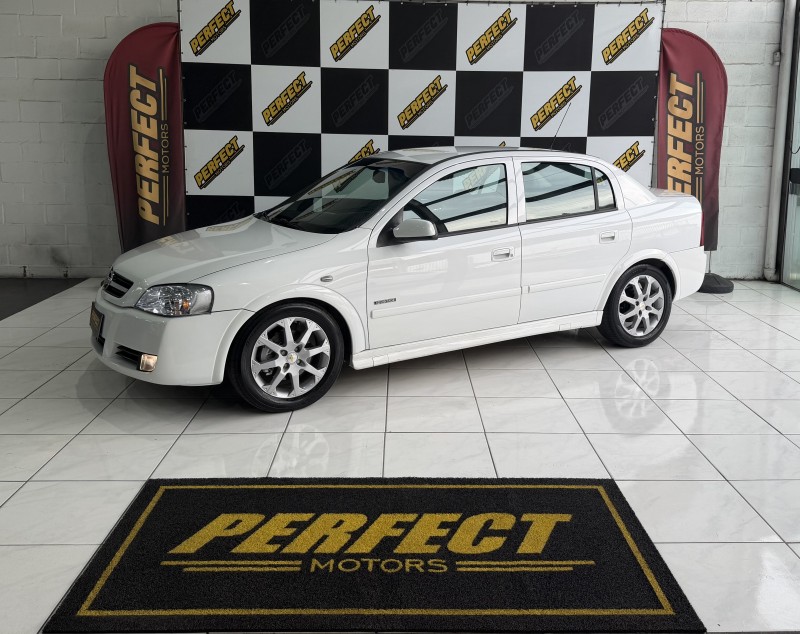 astra 2.0 mpfi advantage sedan 8v flex 4p manual 2011 portao