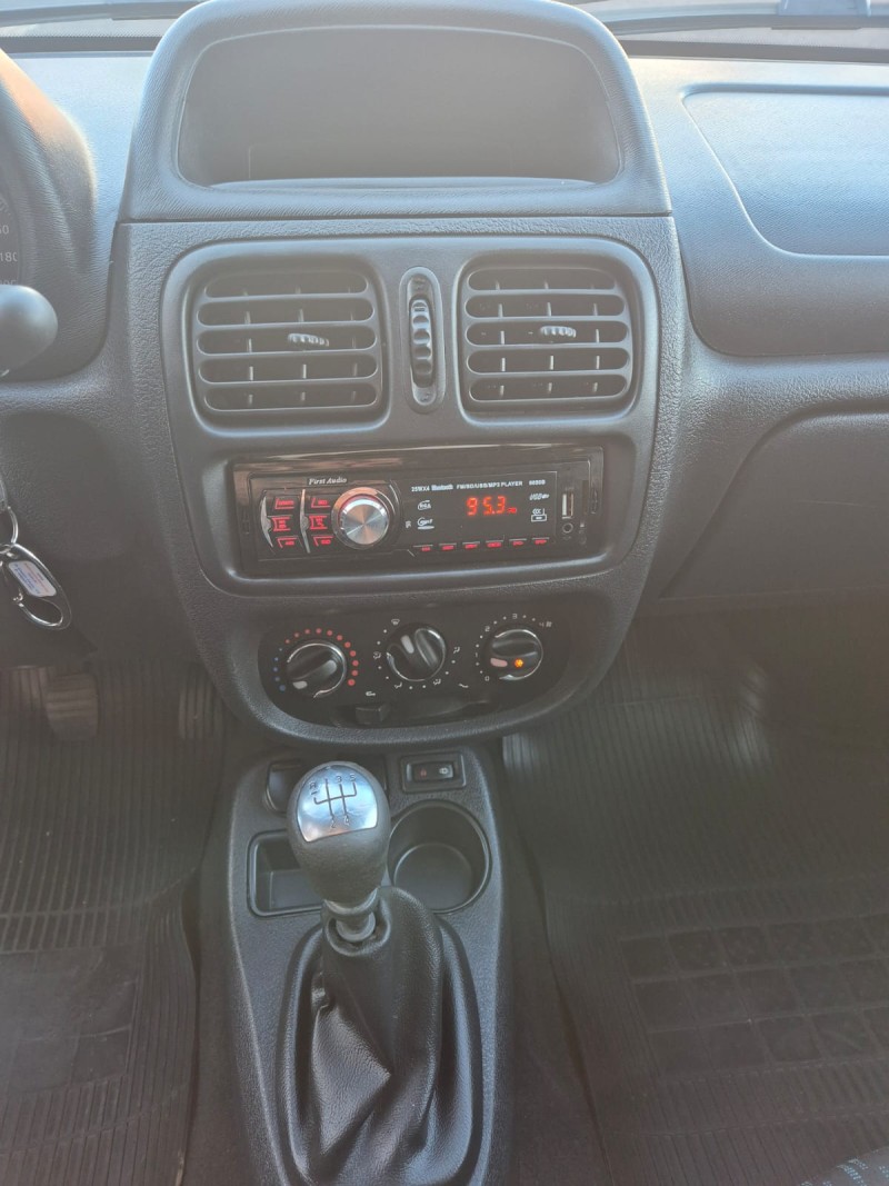 CLIO 1.0 EXPRESSION 16V FLEX 4P MANUAL - 2016 - CAXIAS DO SUL