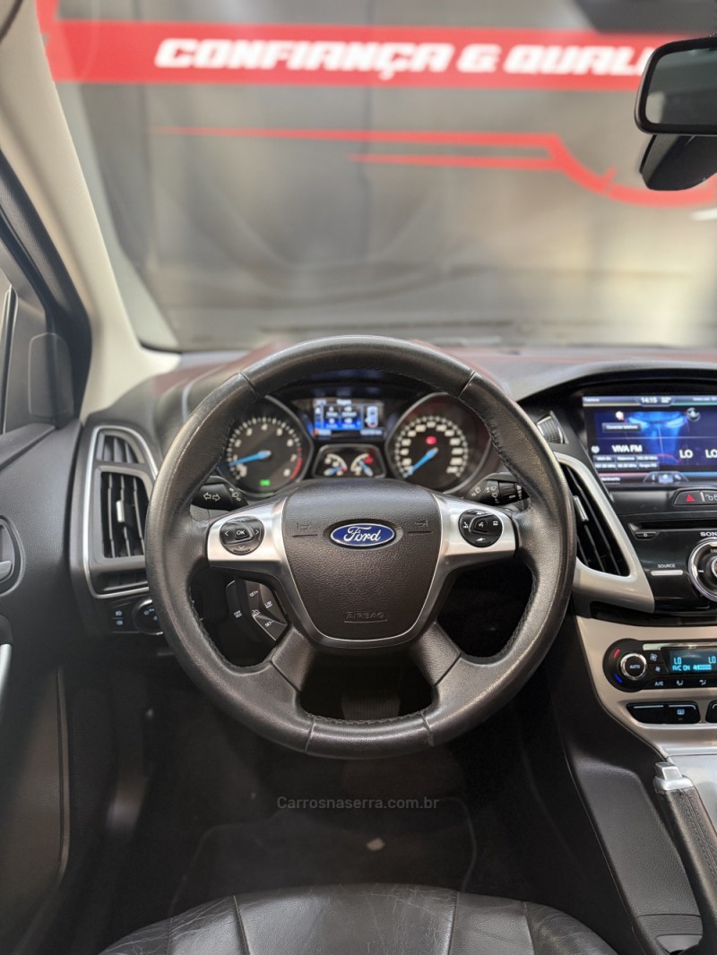 FOCUS 2.0 TITANIUM PLUS 16V FLEX 4P AUTOMÁTICO - 2015 - FARROUPILHA