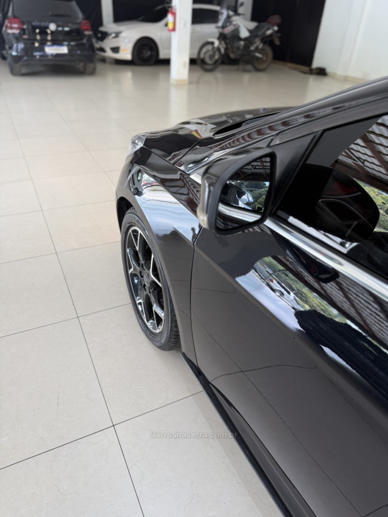 FOCUS 2.0 TITANIUM PLUS 16V FLEX 4P AUTOMÁTICO - 2015 - FARROUPILHA