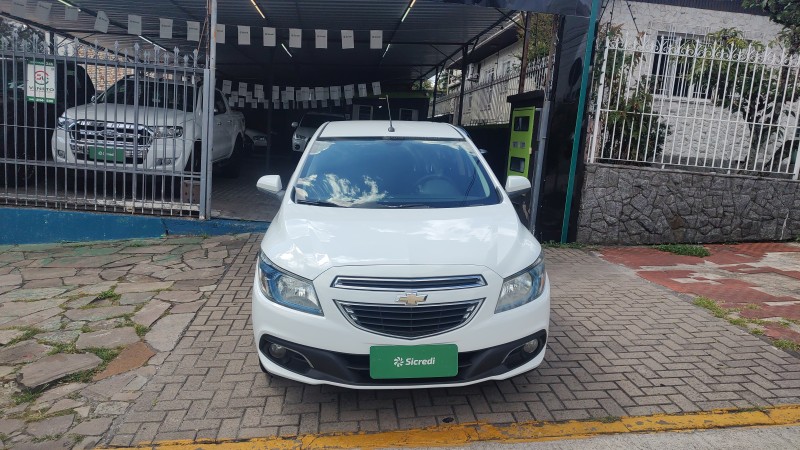 ONIX 1.4 MPFI LTZ 8V FLEX 4P MANUAL - 2015 - CAXIAS DO SUL