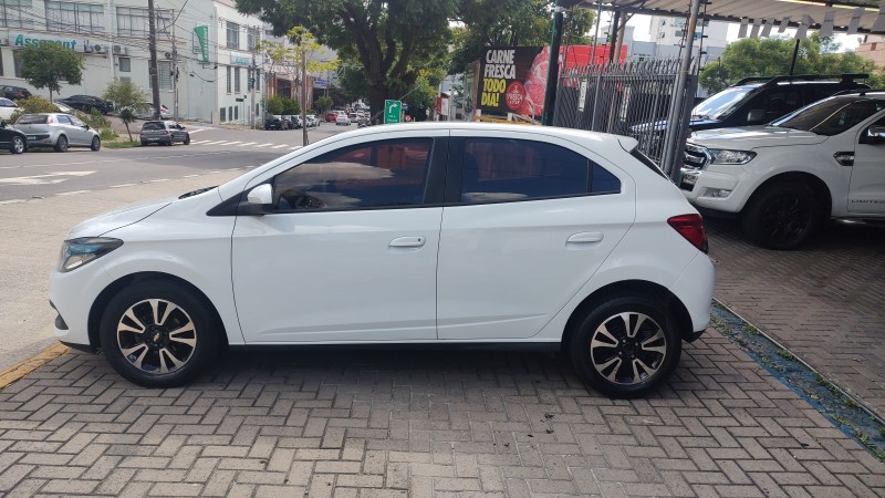 ONIX 1.4 MPFI LTZ 8V FLEX 4P MANUAL - 2015 - CAXIAS DO SUL