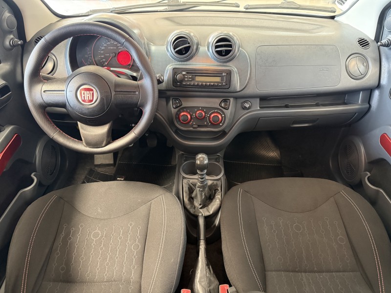 UNO 1.4 EVO SPORTING 8V FLEX 2P MANUAL - 2013 - FARROUPILHA