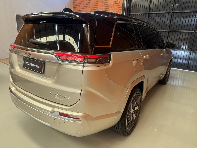 COMMANDER 1.3 OVERLAND T270 16V 4X2 TURBO FLEX 4P AUTOMÁTICO - 2023 - BENTO GONçALVES