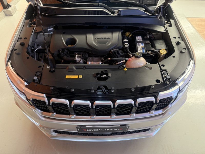 COMMANDER 1.3 OVERLAND T270 16V 4X2 TURBO FLEX 4P AUTOMÁTICO - 2023 - BENTO GONçALVES