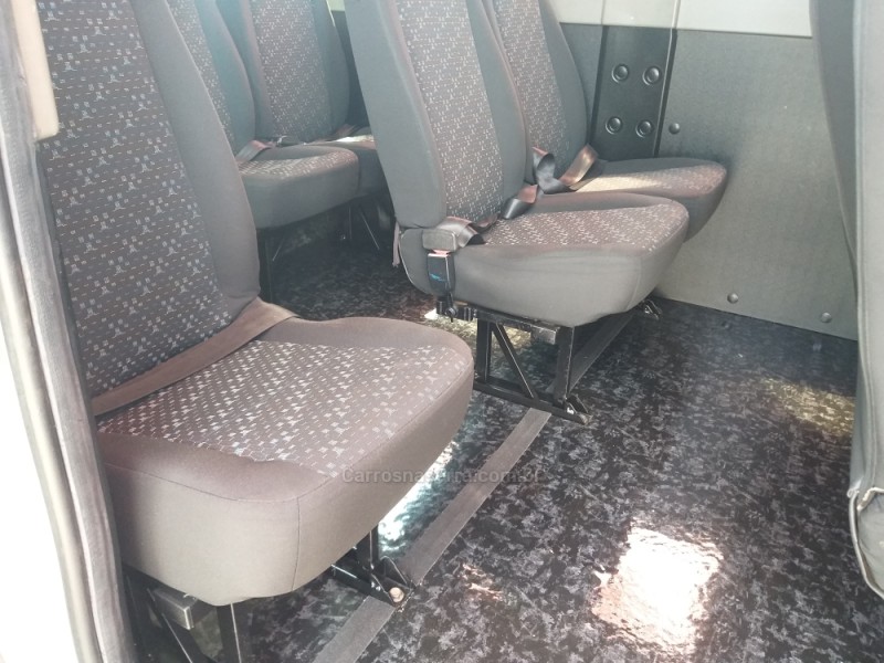 MASTER 2.3 DCI MINIBUS EXECUTIVE L3H2 16 LUGARES 16V DIESEL 4P MANUAL - 2015 - CAXIAS DO SUL