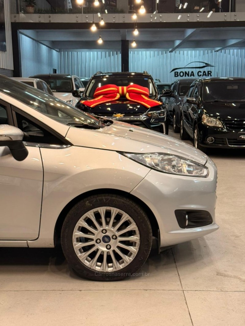 FIESTA 1.6 TITANIUM HATCH 16V FLEX 4P AUTOMÁTICO - 2014 - CAXIAS DO SUL