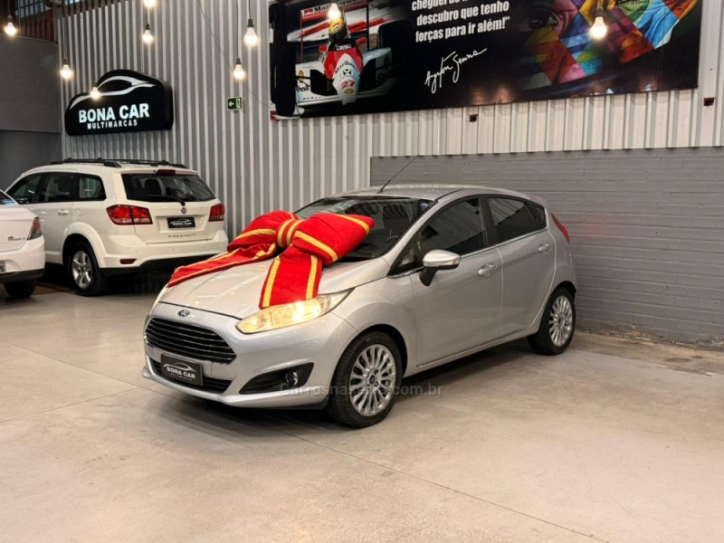 fiesta 1.6 titanium hatch 16v flex 4p automatico 2014 caxias do sul
