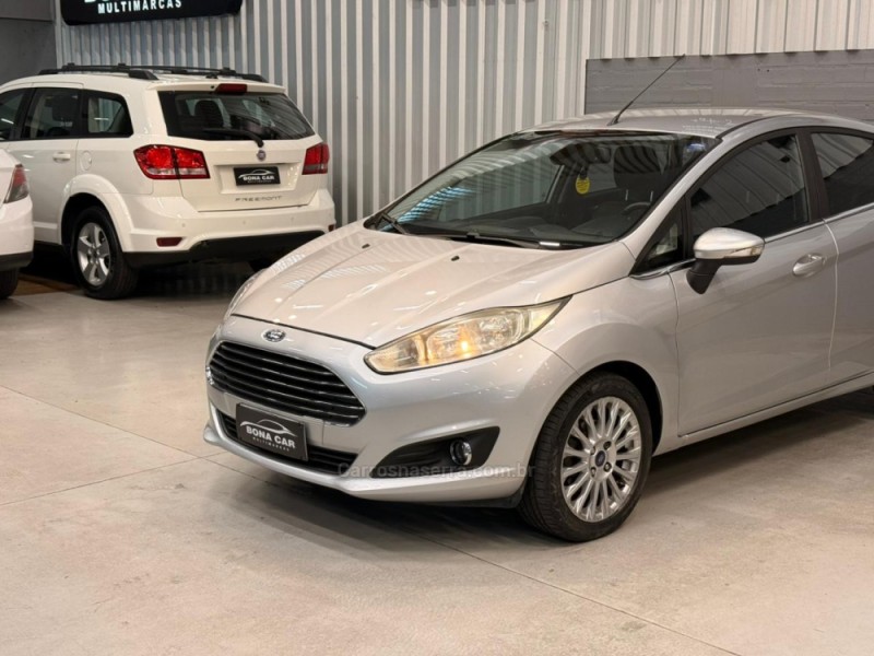 FIESTA 1.6 TITANIUM HATCH 16V FLEX 4P AUTOMÁTICO - 2014 - CAXIAS DO SUL