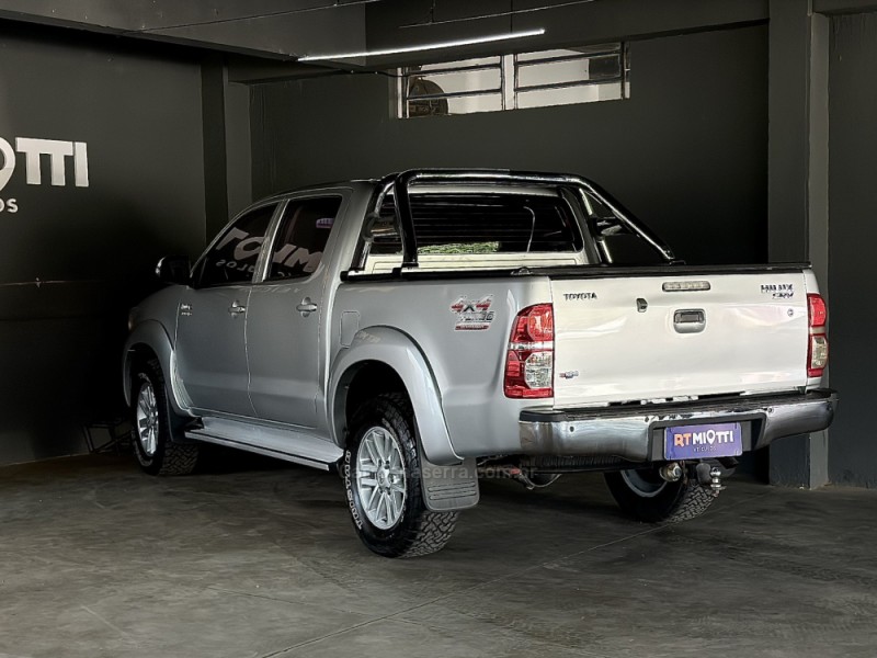 HILUX 3.0 SRV 4X4 CD 16V TURBO INTERCOOLER DIESEL 4P AUTOMÁTICO - 2013 - MUçUM