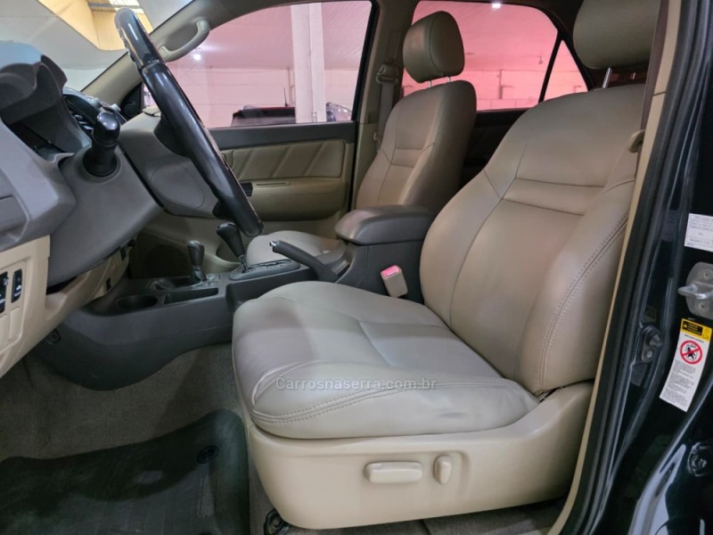 HILUX SW4 3.0 SRV 4X4 16V TURBO INTERCOOLER DIESEL 4P AUTOMÁTICO - 2013 - SAPUCAIA DO SUL