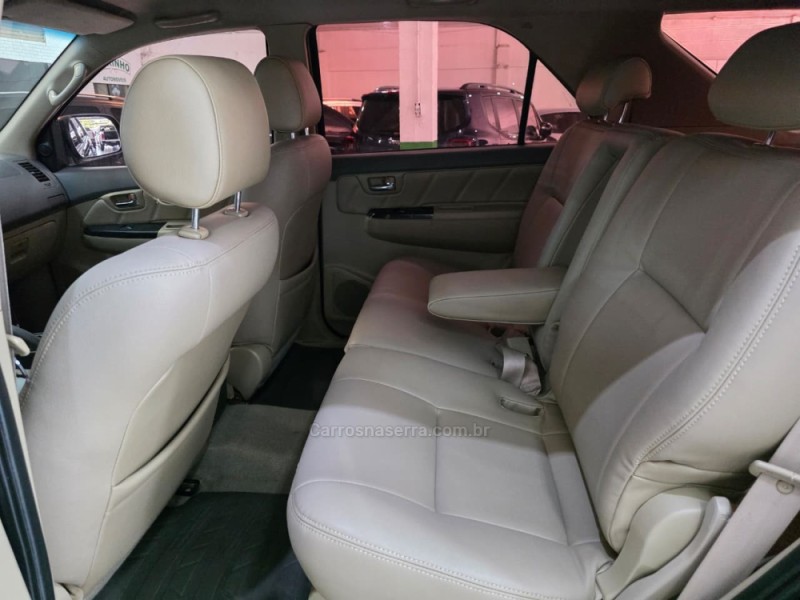 HILUX SW4 3.0 SRV 4X4 16V TURBO INTERCOOLER DIESEL 4P AUTOMÁTICO - 2013 - SAPUCAIA DO SUL