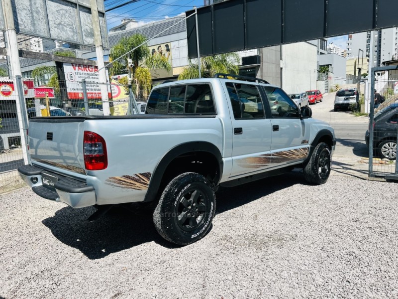 S10 2.8 RODEIO 4X4 CD 12V TURBO ELECTRONIC INTERCOOLER DIESEL 4P MANUAL - 2006 - CAXIAS DO SUL