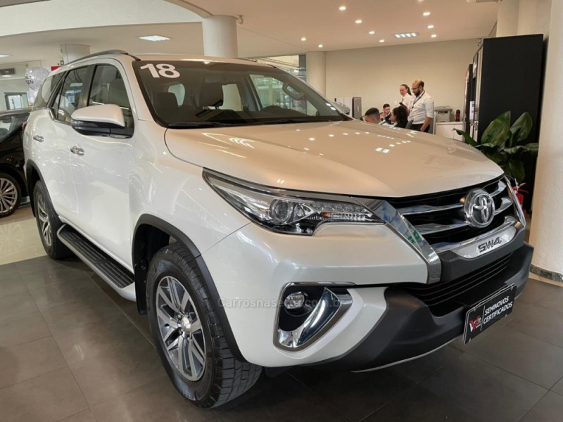 hilux sw4 2.8 srx 4x4 7 lugares 16v turbo intercooler diesel 4p automatico 2018 bento goncalves