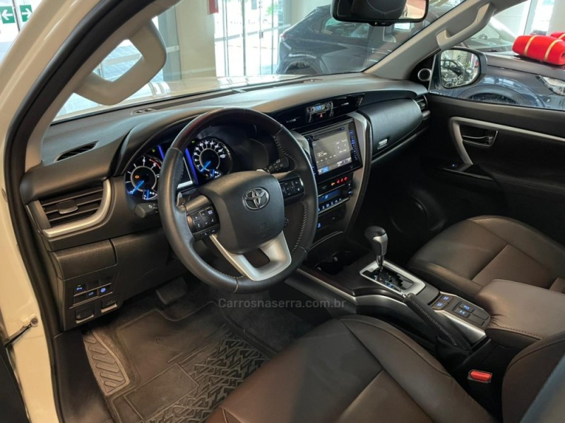 HILUX SW4 2.8 SRX 4X4 7 LUGARES 16V TURBO INTERCOOLER DIESEL 4P AUTOMÁTICO - 2018 - BENTO GONçALVES