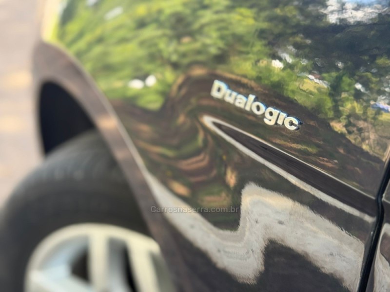 GRAND SIENA 1.6 MPI ESSENCE 16V FLEX 4P MANUAL - 2015 - VACARIA