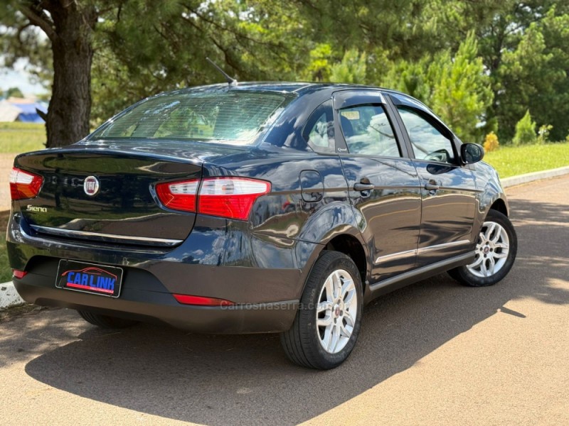 GRAND SIENA 1.6 MPI ESSENCE 16V FLEX 4P MANUAL - 2015 - VACARIA