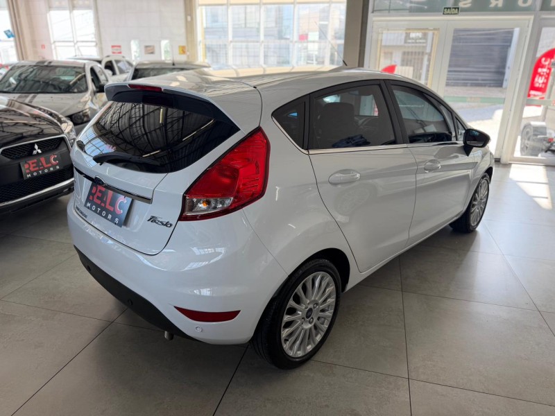 FIESTA 1.6 TITANIUM HATCH 16V FLEX 4P AUTOMÁTICO - 2015 - CAXIAS DO SUL