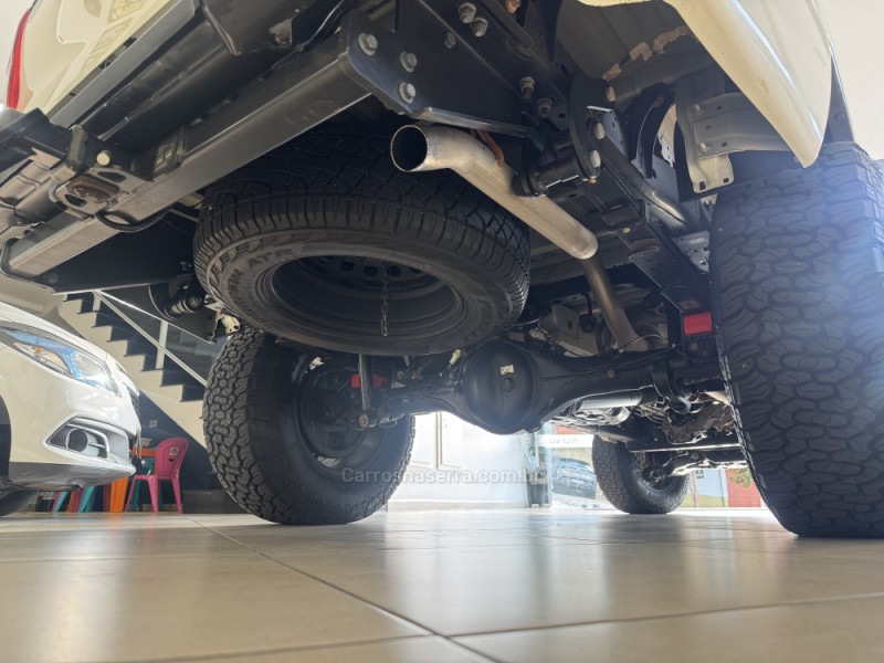 HILUX 2.8 STD 4X4 CD 16V DIESEL 4P MANUAL - 2017 - FLORES DA CUNHA