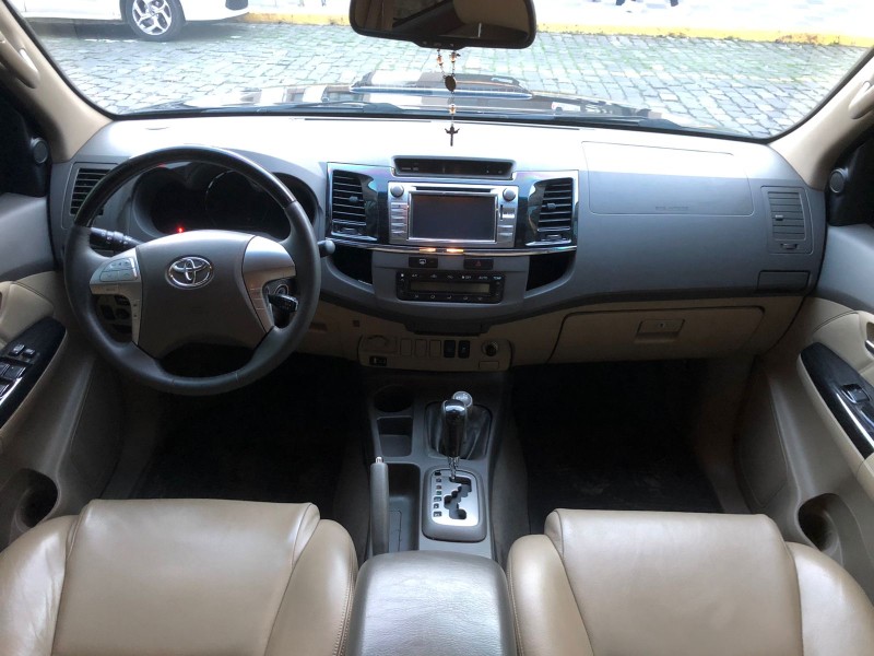 HILUX SW4 3.0 SRV 4X4 16V TURBO INTERCOOLER DIESEL 4P AUTOMÁTICO - 2013 - GARIBALDI