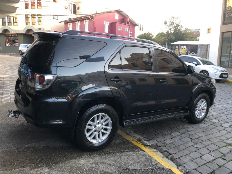 HILUX SW4 3.0 SRV 4X4 16V TURBO INTERCOOLER DIESEL 4P AUTOMÁTICO - 2013 - GARIBALDI