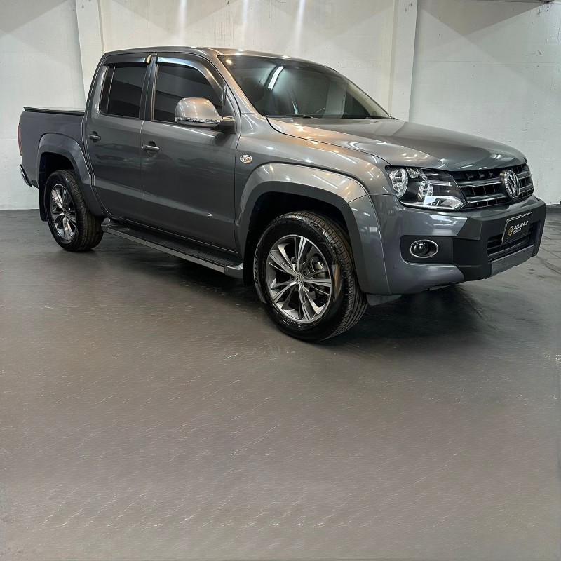 AMAROK 2.0 HIGHLINE 4X4 CD 16V TURBO INTERCOOLER DIESEL 4P AUTOMÁTICO - 2014 - CAXIAS DO SUL
