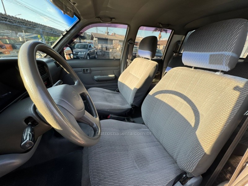 HILUX 3.0 DX 4X2 CD 16V DIESEL 4P MANUAL - 2004 - IGREJINHA